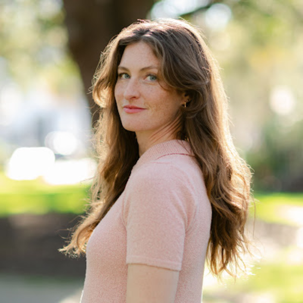 Meet your Posher, Claudia